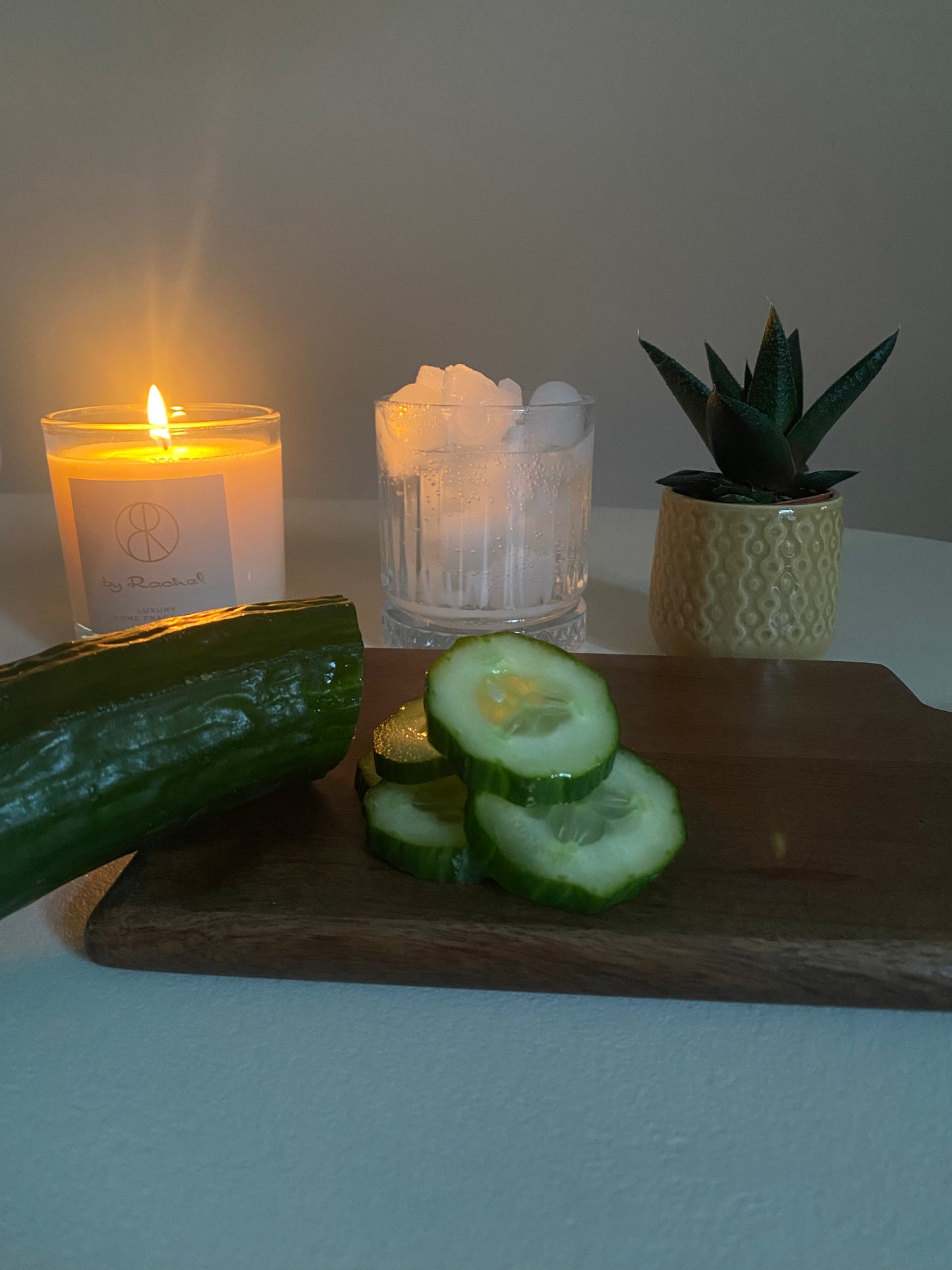 The January 26 Edition Candle Aloe Vera & Cucumber